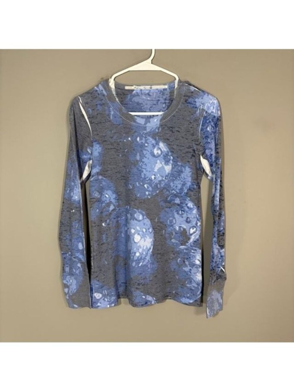 Before + Again T-Shirt Womens Small Blue Floral Print Crew Neck Long Sleeve Knit